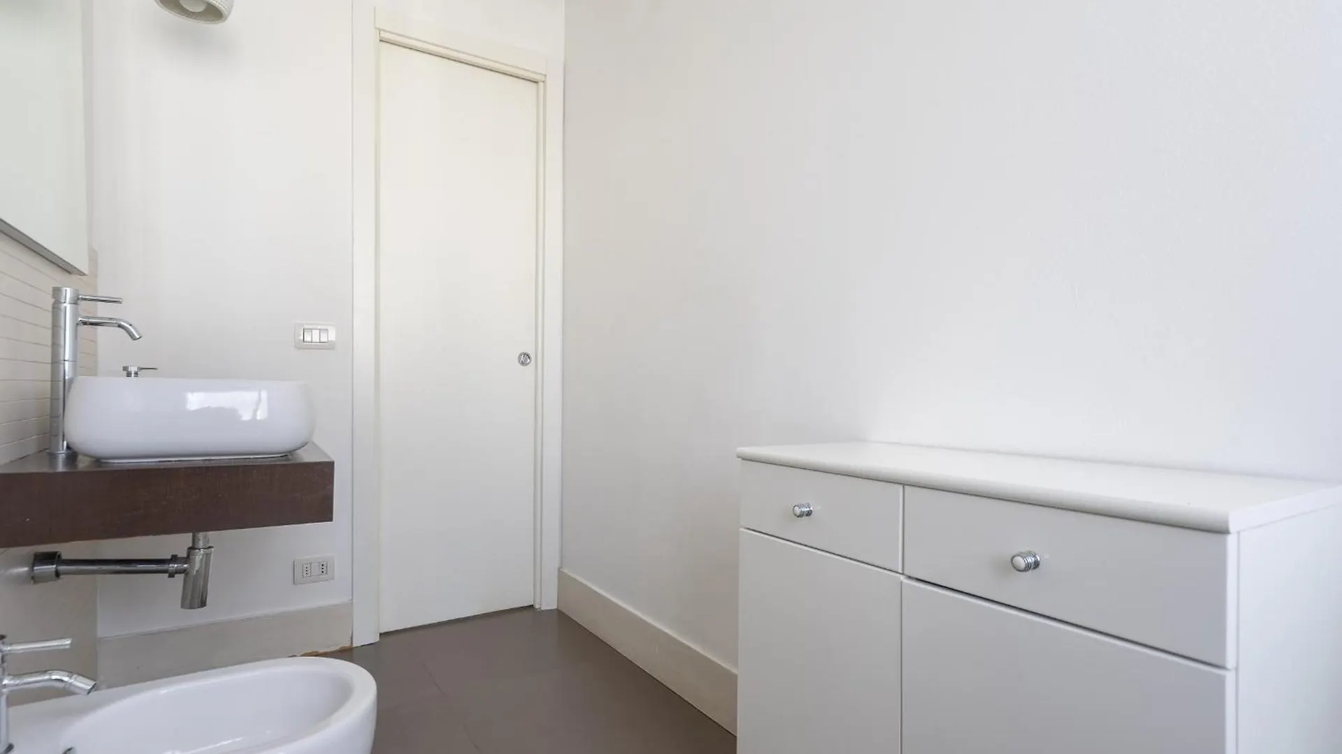 Apartmán La Vista Sulla Citta - 8Vo Piano Attico Mozzafiato Milán 0*,  Itálie